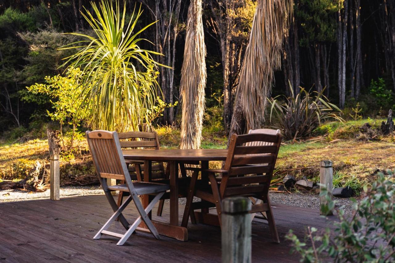 Totara Lodge - Unwind, Relax & Enjoy - Mt Lyford Exterior foto